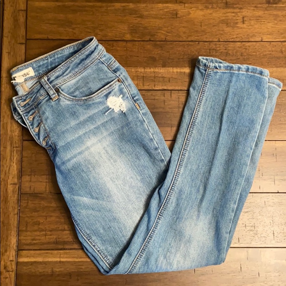 straight leg blue jeans